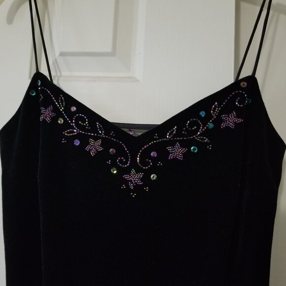Black velvet, beaded, floor-length dress - Picture 3 of 9